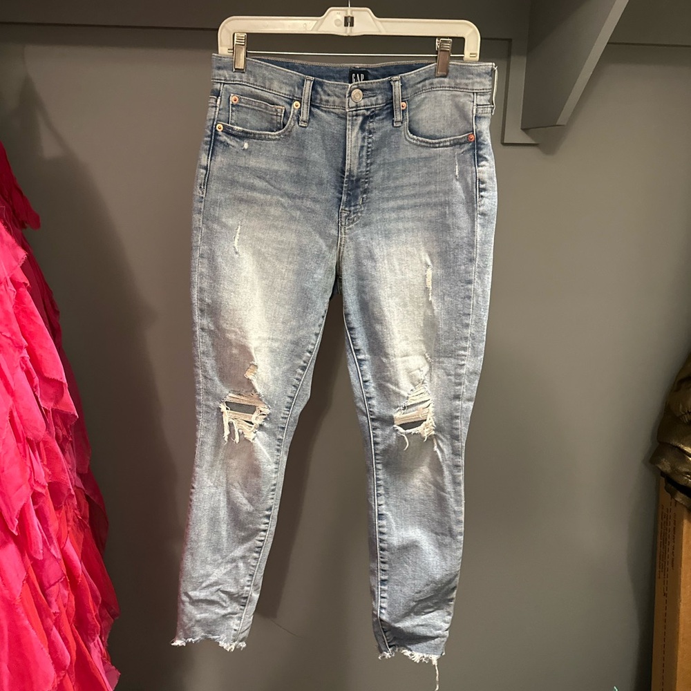 GAP SKINNY JEANS WITH RIPS
